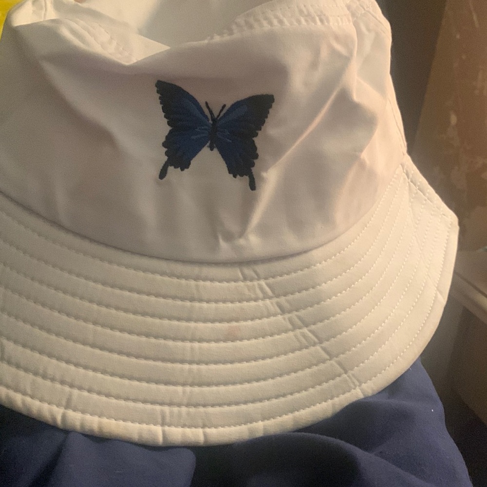 A bucket hat great condition but I just don’t wear it